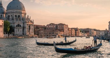 إيطاليا تدفع 57 مليون يورو مقابل حظر الرحلات البحرية فى البندقية 