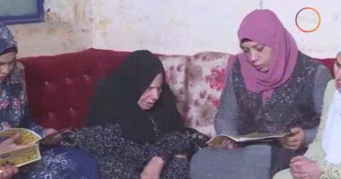 "مساء DMC" يعرض تقريرًا لمسنة كفيفة تحفظ القرآن لفتيات قريتها على مدار 50 عامًا