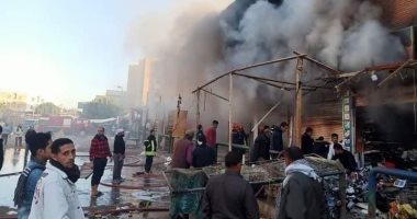 السيطرة على حريق نشب بـ3 محال تجارية بالعاشر من رمضان بالشرقية