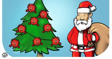 كورونا تغزو شجرة الكريسماس وبابا نويل ينظر إليها بحزن فى كاريكاتير اليوم السابع 