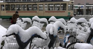 تساقط كثيف للثلوج يعطل حركة المرور في اليابان .. فيديو