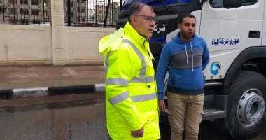 رئيس شركة مياه الغربية يتابع عمليات شفط مياه الأمطار من الشوارع