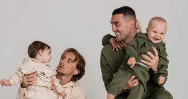 لوكا مورديتش في جلسة تصوير جديدة مع أطفاله.. صور