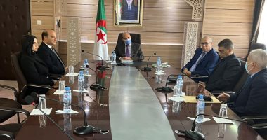 رئيس الاتحاد الأفريقى للجمباز يلتقى ممثلى وزارة الرياضة الجزائرية لبحث سبل التعاون