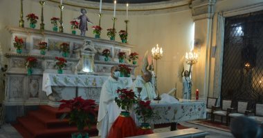 محافظ بورسعيد يشهد قداس عيد الميلاد فى كنيسة سانت أوجينى.. فيديو وصور 