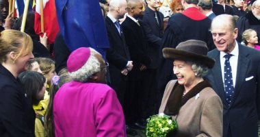 الملكة إليزابيث الثانية تنعى رئيس أساقفة ديزموند توتو.. صورة