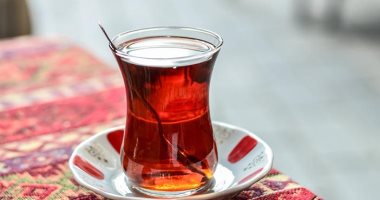 دراسة: شرب الشاي ساخنا أعلى من 60 درجة يزيد خطر إصابتك بالسرطان