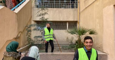 حقوق حلوان تطلق مبادرة توعوية للطلاب بالنظافة وأهميتها 