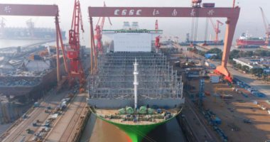 الصين تكشف النقاب عن أكبر سفينة حاويات فى العالم.. سعتها 24 ألف حاوية
