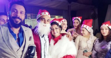 بابا نويل الشرقية.. قرر يتجوز ساعة رأس السنة وبيحتفل بطريقة خاصة (فيديو)