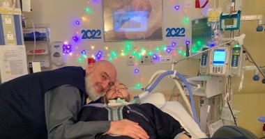 السعودية نيوز | 
                                            صور جديدة للأمير النائم من غرفته بالمستشفى مع والده احتفالا بحلول عام 2022
                                        
