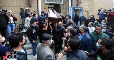 نجوم الكرة يشيعون جنازة الكاتب الصحفى إبراهيم حجازى إلى مثواه الأخير