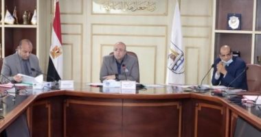 محافظ بنى سويف يترأس اجتماع اللجنة الدائمة لاختيار القيادات