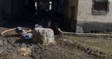 شكوى من انتشار مياه الصرف الصحى خلف مدرسة بقرية أبودرة بالبحيرة.. والمحافظة ترد