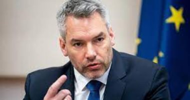 مستشار النمسا يؤكد استحالة التسوية السلمية للأزمة الأوكرانية دون مشاركة روسيا