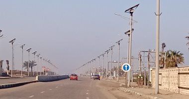 إعادة فتح طريق بورسعيد - دمياط بعد تلاشى الشبورة وتحسن الأحوال الجوية.. صور