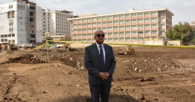 رئيس جامعة أسيوط يتابع انتهاء أعمال حفر مشروع إنشاء مستشفى 2020 لعلاج الأورام