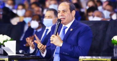الرئيس السيسي للمصريين: "أديك إعانة ولا منحة ولا عمل.. احنا اخترنا العمل"