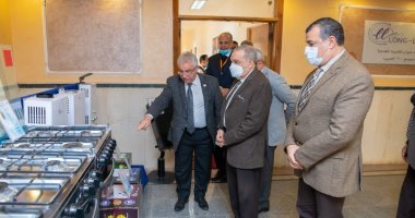 وزير الإنتاج الحربى يتفقد شركة حلوان للأجهزة المعدنية.. صور