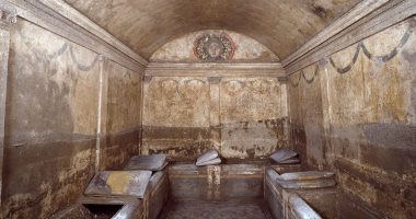 إيطاليا تقرر افتتاح المقابر الأثرية القديمة في نابولى للجمهور لأول مرة.. صور