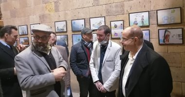 افتتاح معرض "قاعود حدوتة مصرية" للفنان أحمد قاعود بحضور أكرم القصاص