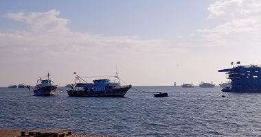 توقف حركة الصيد بميناء بورسعيد لاضطراب الملاحة بالمتوسط تزامنًا مع الطقس السيئ
