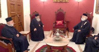 بطريرك الروم الأرثوذكس يستقبل رئيس أساقفة سيناء بالمقر البطريركى بالقاهرة