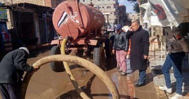 استمرار شفط مياه الأمطار وإزالة آثاره من الشوارع بمختلف مراكز ومدن الشرقية 