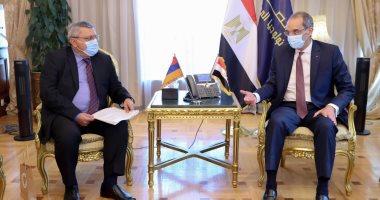 وزير الاتصالات يبحث مع سفير أرمينيا تعزيز التعاون بمجال التحول الرقمى