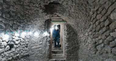 اكتشاف أربع قاعات للصلاة أسفل مسجد النورى فى الموصل.. صور