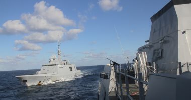 البحرية المصرية والفرنسية تنفذان تدريبا بحريا عابرا بنطاق الأسطول الشمالى