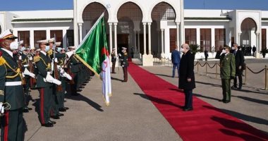 الرئيس الجزائري يغادر مطار هواري بومدين قادما إلى مصر في زيارة عمل
