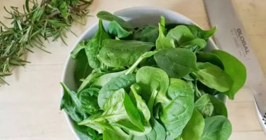 خضراوات تساعد على فقدان الوزن بطريقة صحية أبرزها السبانخ