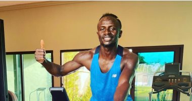 ساديو مانى يستعد لمواجهة غينيا الإستوائية فى أمم أفريقيا بتدريب منفرد