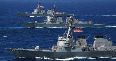 البحرية الأمريكية: قدمنا المساعدة لأكثر من ألفى سفينة تجارية بالبحر الأحمر 