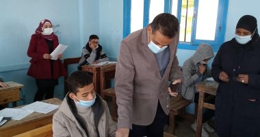 مدير تعليم البحر الأحمر يتفقد لجان امتحانات الشهادة الإعدادية