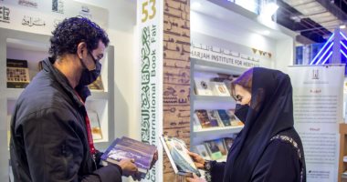 سفيرة الإمارات لدى مصر تزور جناح الشارقة للتراث فى معرض القاهرة الدولى للكتاب