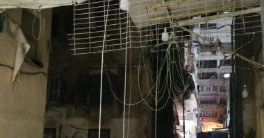 تفاصيل انهيار جزء من حائط منزل قديم دون إصابات فى بورسعيد.. فيديو