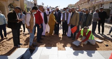 محافظ جنوب سيناء يتابع أعمال مشروعات سياحية وتنموية وخدمية بمدينة دهب.. صور