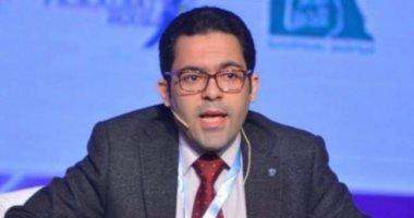 وزيرة الهجرة تهنئ الدكتور عاصم أبو حطب لاختياره عضوا بالوكالة السويدية للتعاون الدولى