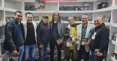 توقيع ديوان "محطة فراق" و"اكتبى" لـ محمد مدحت عبدالفتاح فى معرض الكتاب 2022