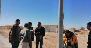 توفير خدمات مد شبكات كهرباء وإنارة لتجمعات سكانية بقرية النثيلة وسط سيناء