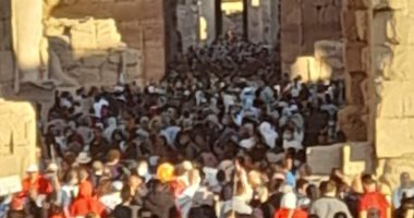 صورة اليوم.. السياحة الداخلية تنعش حركة الزيارات فى المعابد الفرعونية بالأقصر