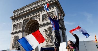 فرنسا.. اشتباكات بين الشرطة وطلاب رافضين لنتائج الانتخابات الرئاسية