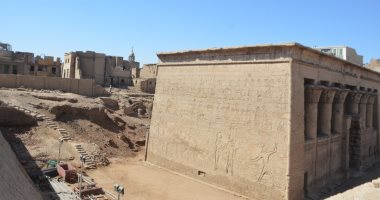 استمرار العمل فى تطوير مدينة إسنا التاريخية ومعبد خنوم الفرعونى (صور)