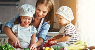 ماذا يجب أن يأكل الأطفال في عمر السنتين؟ اعرفى أفضل نظام غذائى صحى