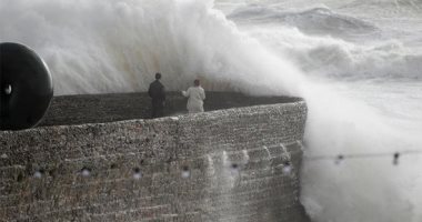 مصرع 3 أشخاص وإصابة 12 آخرين جراء عواصف رعدية بجزيرة "كورسيكا" الفرنسية