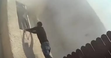 شجاعة نادرة.. شاب ينقذ طفلين من منزل محترق فى ولاية أريزونا الأمريكية