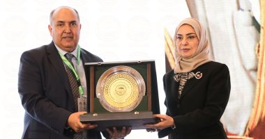 الاتحاد البرلماني العربي يمنح جائزة التميز لرئيس ديوان مجلس النواب الليبي