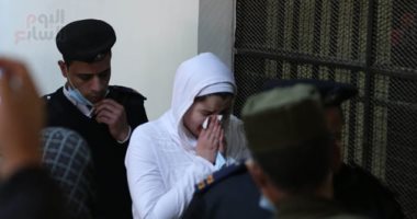 تأجيل محاكمة حنين حسام فتاة التيك توك بتهمة الإتجار في البشر لـ 22 مارس.. صور